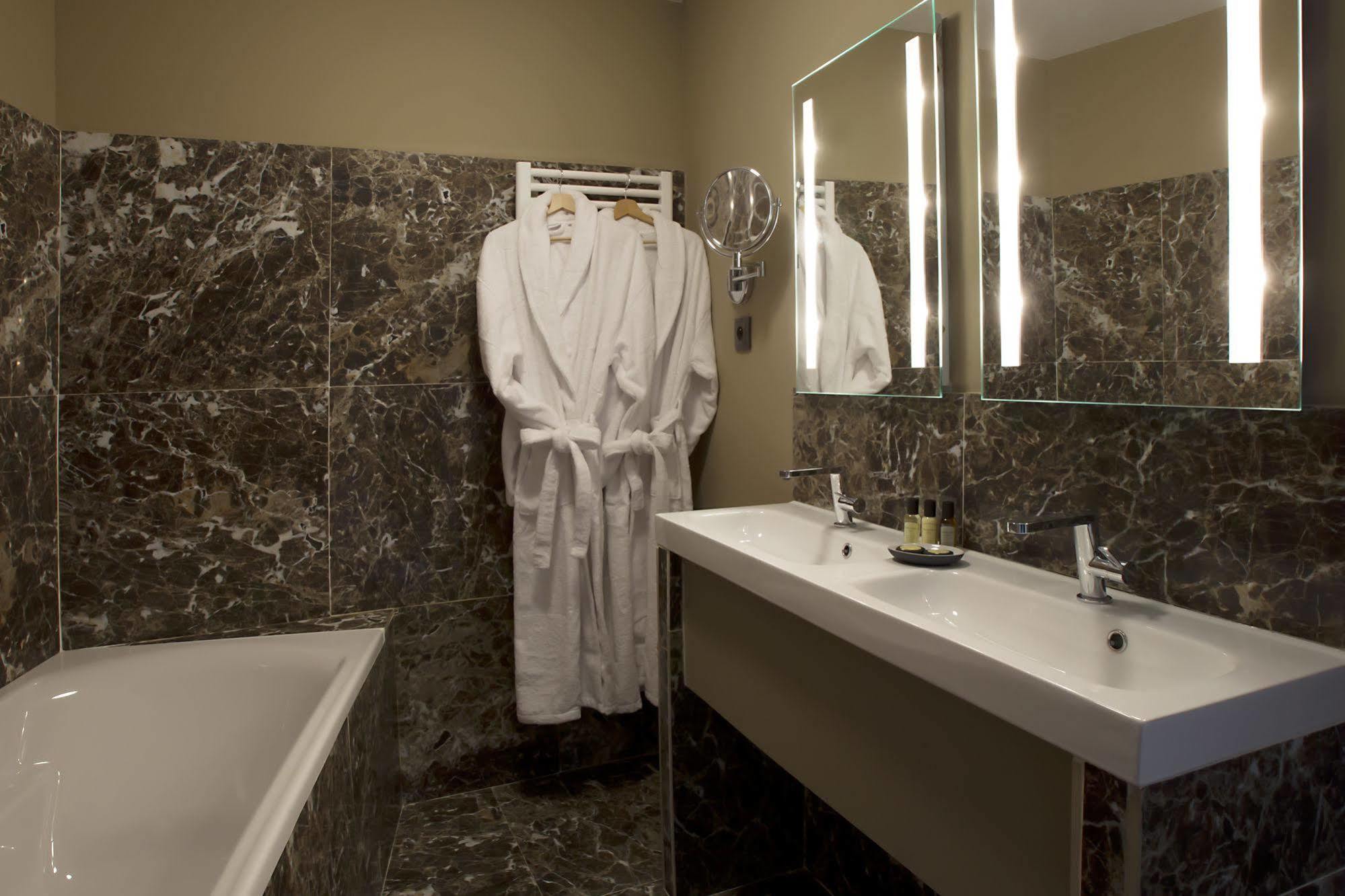 Boutique Hotel Valezieux Рошкорбон Екстериор снимка