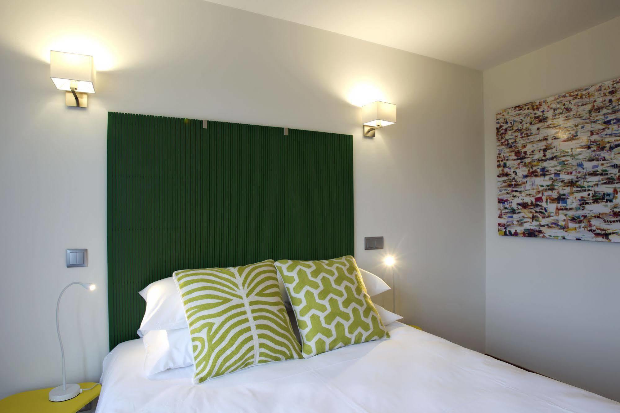 Boutique Hotel Valezieux Рошкорбон Екстериор снимка