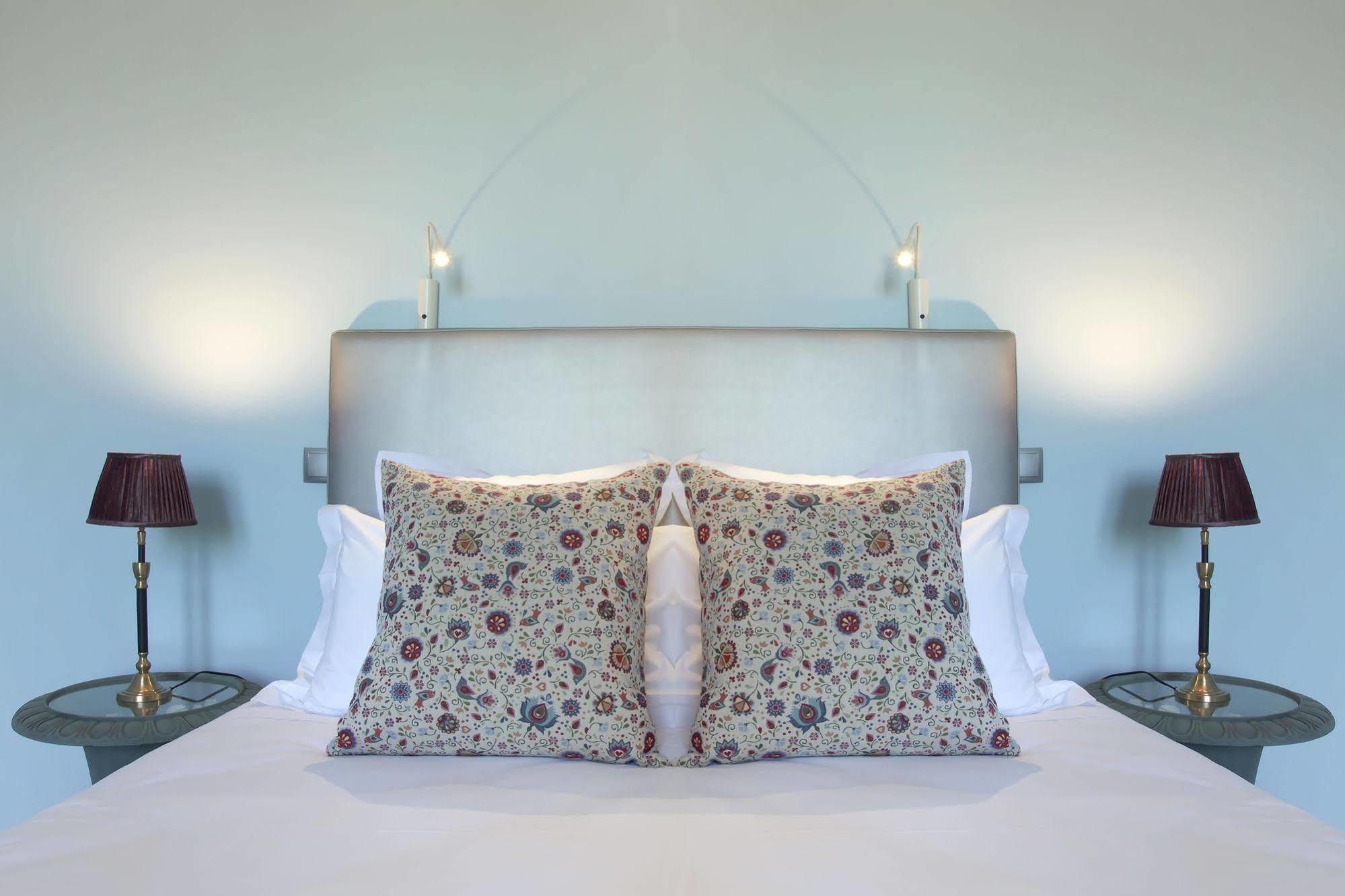 Boutique Hotel Valezieux Рошкорбон Екстериор снимка
